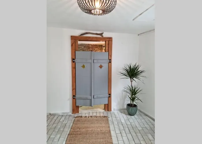 Schoene Mit Kamin Apartmán